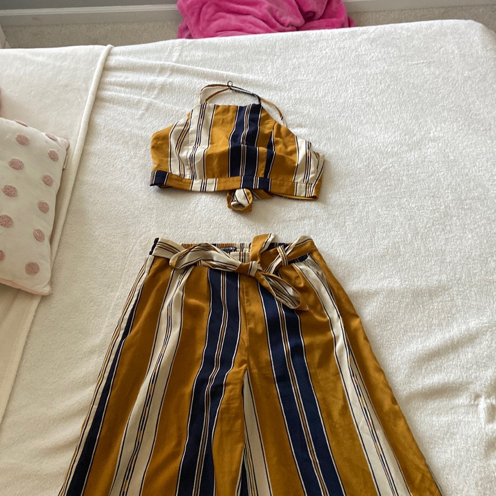 PAPER MOON 2 piece crop set